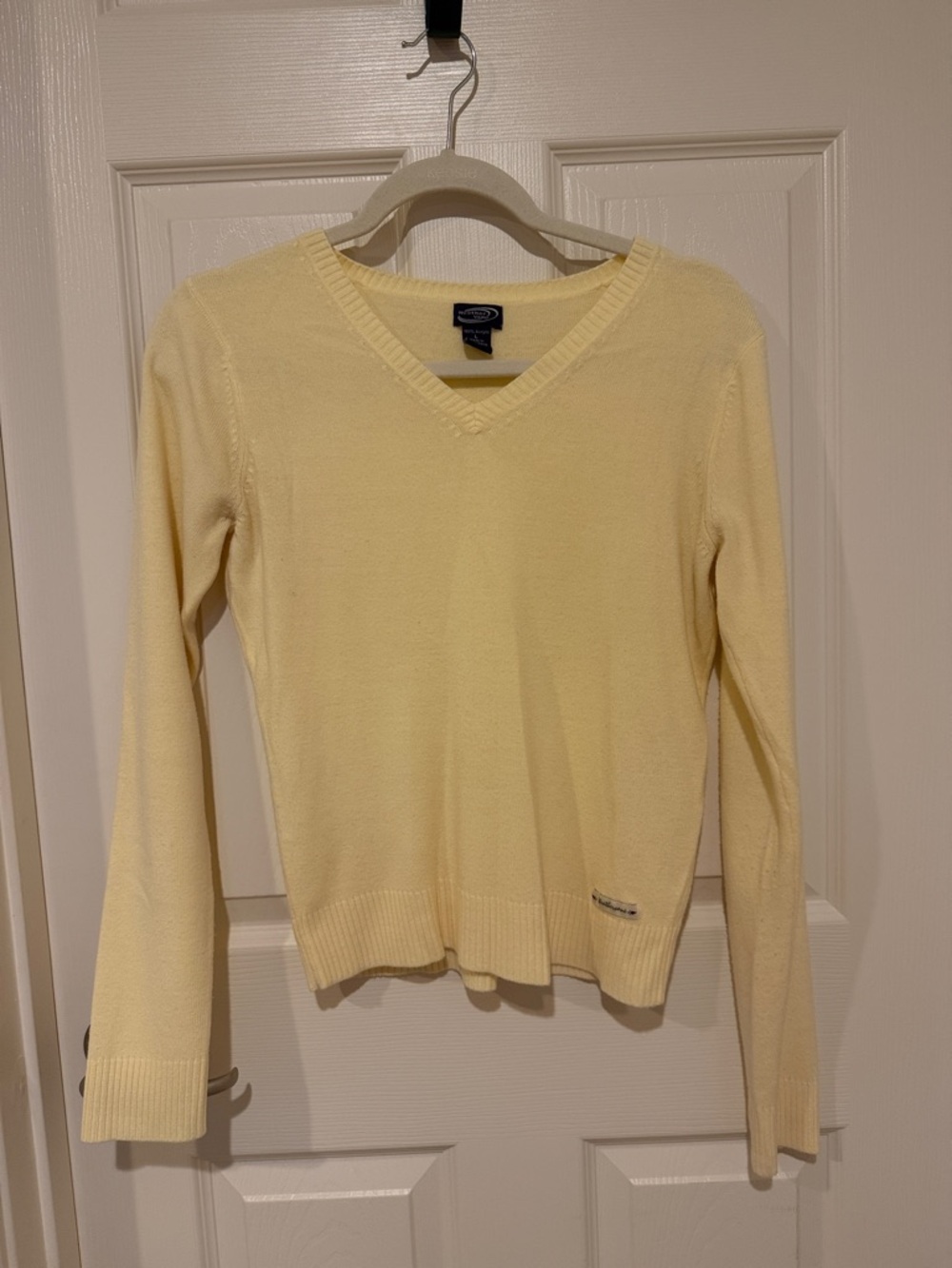 Classic V-Neck Sweater - Pale Yellow